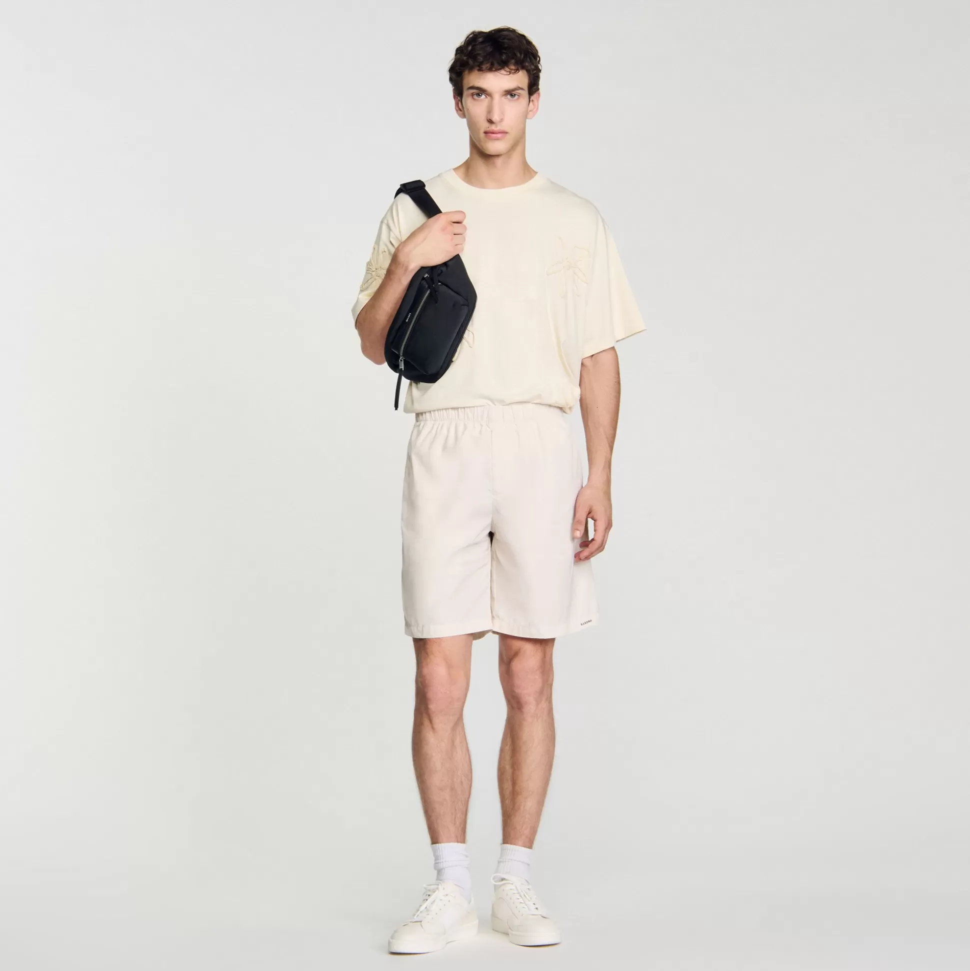 Hosen & Shorts>Sandro Bermudashorts Aus Technischem Gewebe Elfenbein