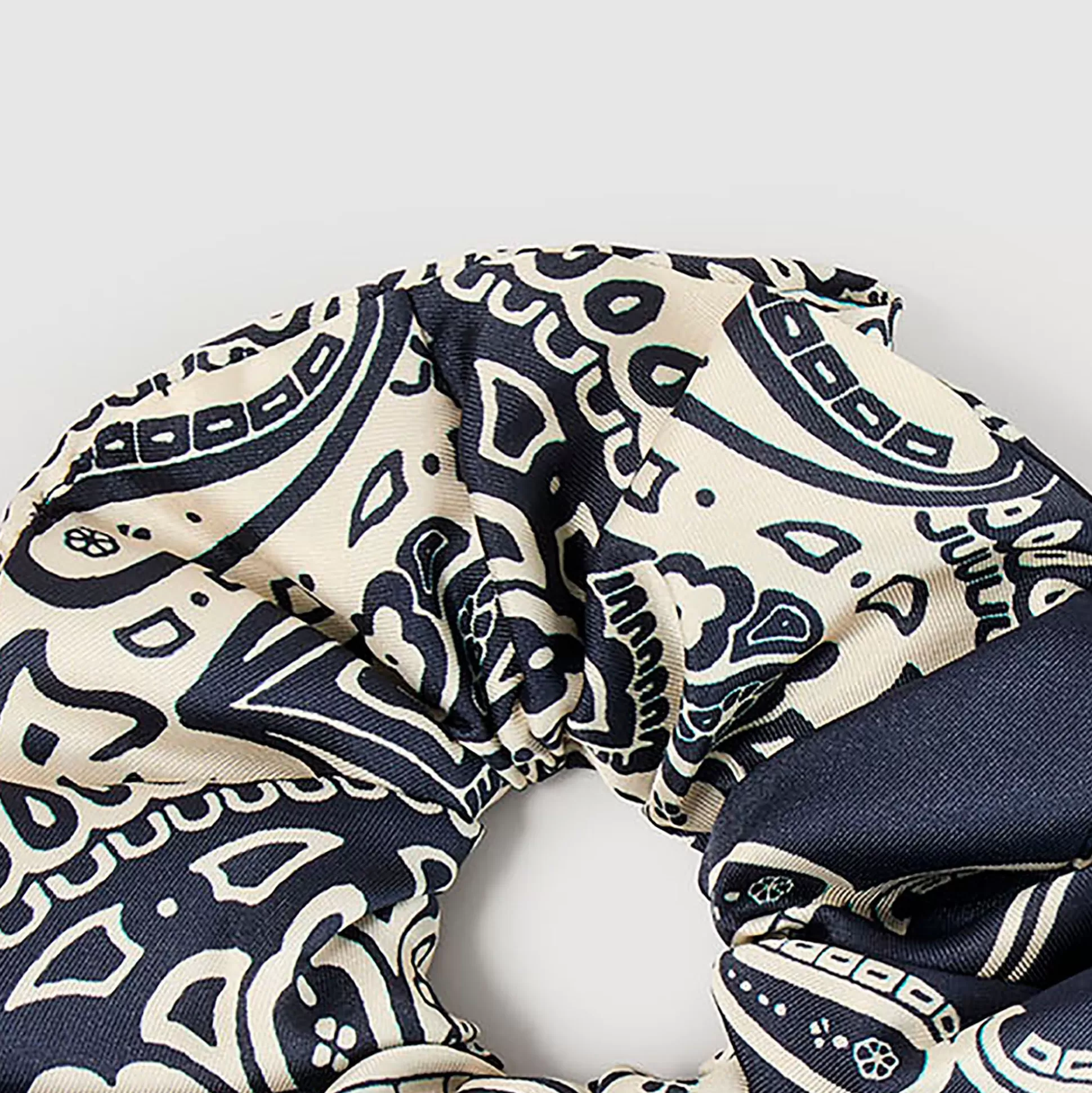 Sonstiges Zubehör>Sandro Haargummi Bandana-Muster Marine / Beige